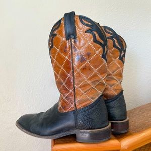 🚨Boulet cowgirl boot size 8.5 🚨Genuine calf leather.